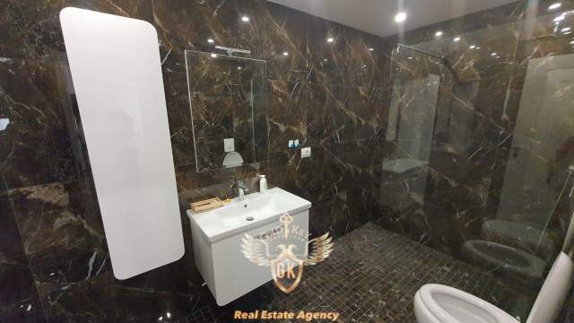 Durres, jepet me qera apartament 2+1+A+BLK Kati 1, 120 m² 600 Euro (CURRILA)