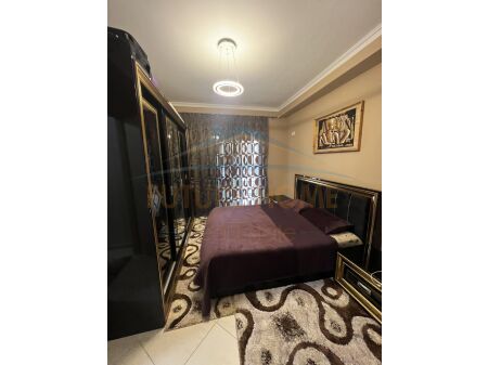 Tirane, jepet me qera apartament 2+1, Kati 5, 94 m² 500 € (UNAZA E RE)