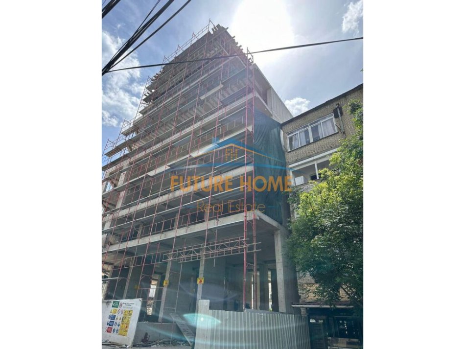 Tirane, shitet apartament 2+1 Kati 3, 119 m² 142.800 € (Shkolla Bashkuar)