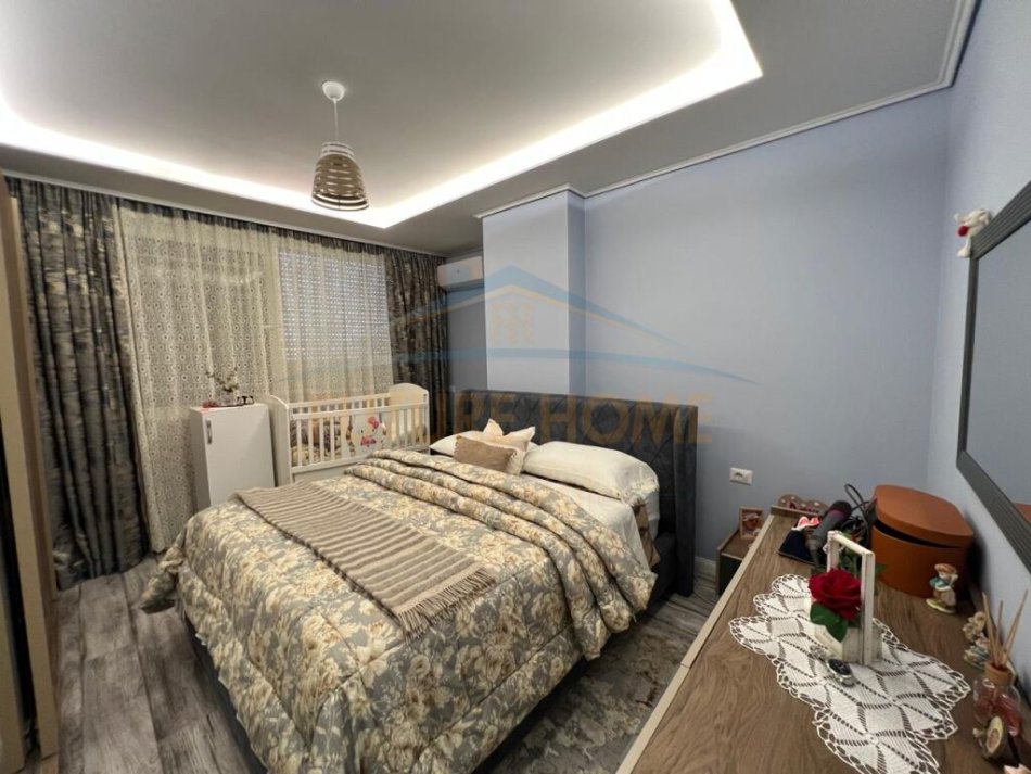 Durres, shitet apartament 2+1 Kati 3, 90 m² 150.000 € (Plazh Hekurudha, Durres)