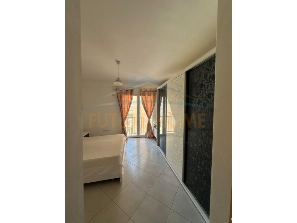 Durres, jepet me qera apartament 1+1+Ballkon Kati 3, 65 m² 350 € (Adria)