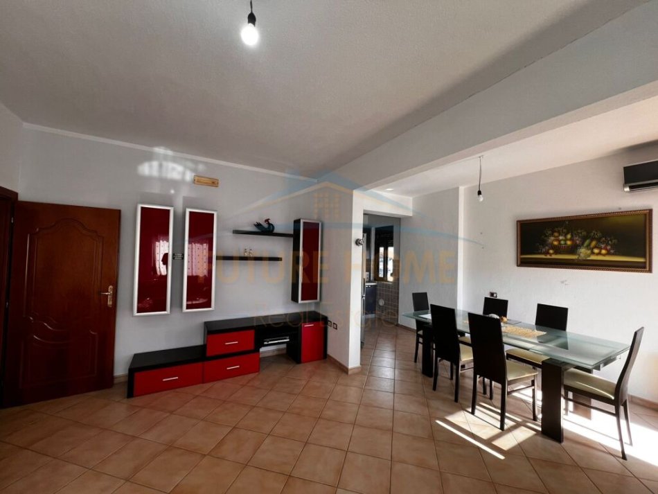 Durres, shitet apartament 2+1, Kati 4, 86 m² 75,000 € (Spitali)