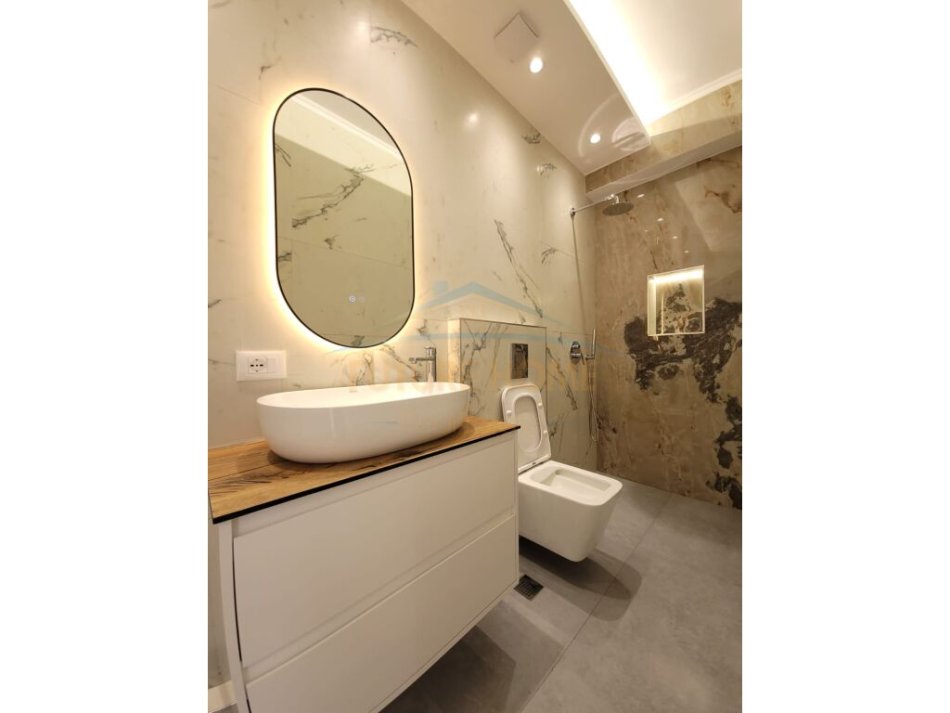 Tirane, shitet apartament 2+1+Ballkon, Kati 7, 95 m² 210,000 € (Zogu i Zi)