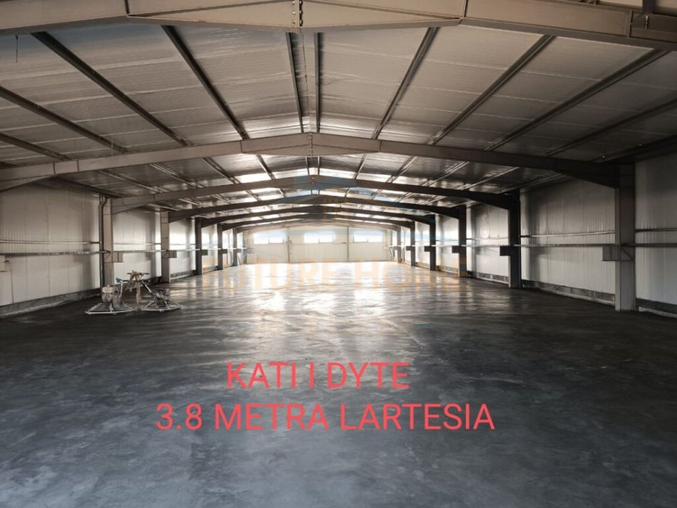 Durres, jepet me qera magazine Kati 0, 1,500 m² 4,500 € (Xhafzotaj)