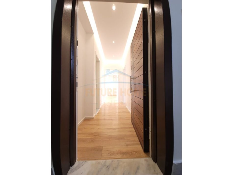 Tirane, shitet apartament 2+1+Ballkon, Kati 7, 95 m² 210,000 € (Zogu i Zi)