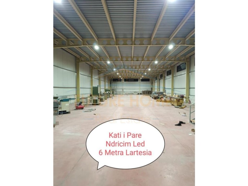 Durres, jepet me qera magazine Kati 0, 1,500 m² 4,500 € (Xhafzotaj)