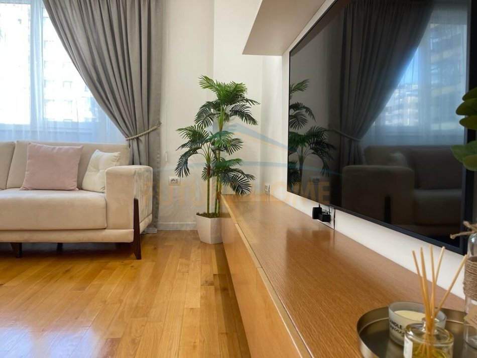 Tirane, jepet me qera apartament 2+1+Ballkon, Kati 5, 186 m² 2,000 € (Stadiumi Air Albania)