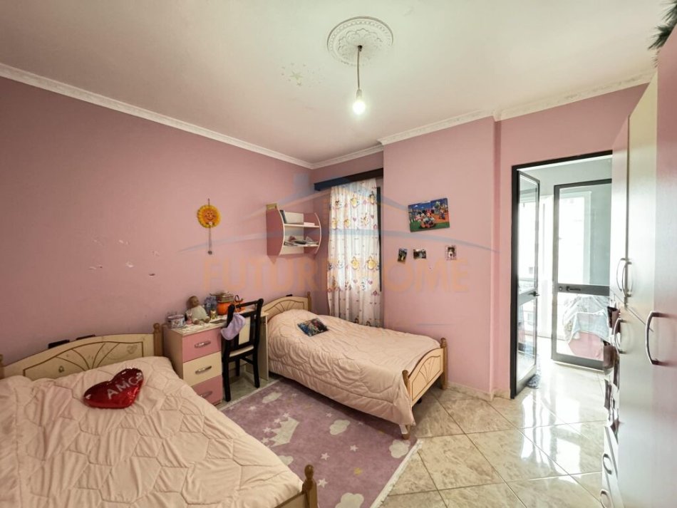 Tirane, shitet apartament 2+1, Kati 4, 91 m² 123,000 € (Unaza e Re)