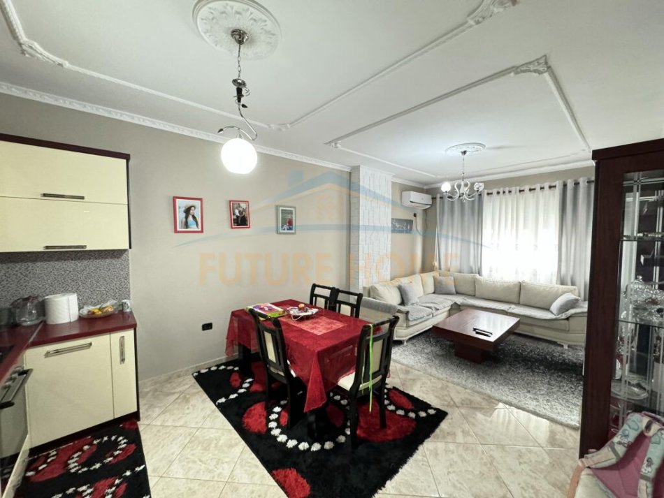 Tirane, shitet apartament 2+1, Kati 4, 91 m² 123,000 € (Unaza e Re)