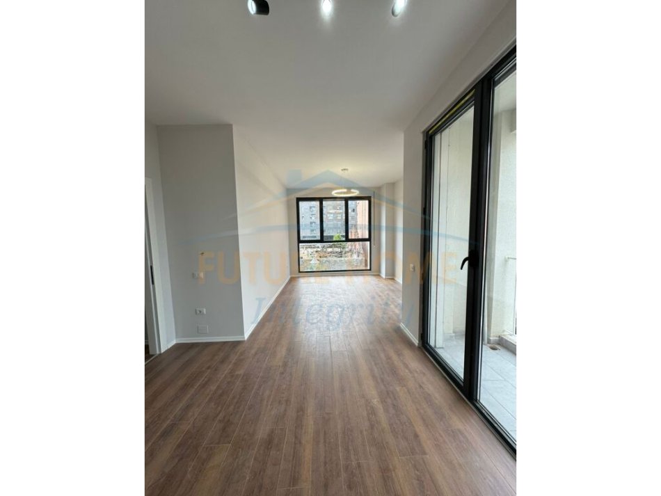 Tirane, shitet apartament 2+1+Ballkon, Kati 2, 106 m² 175,000 € (Sadik Petrela)