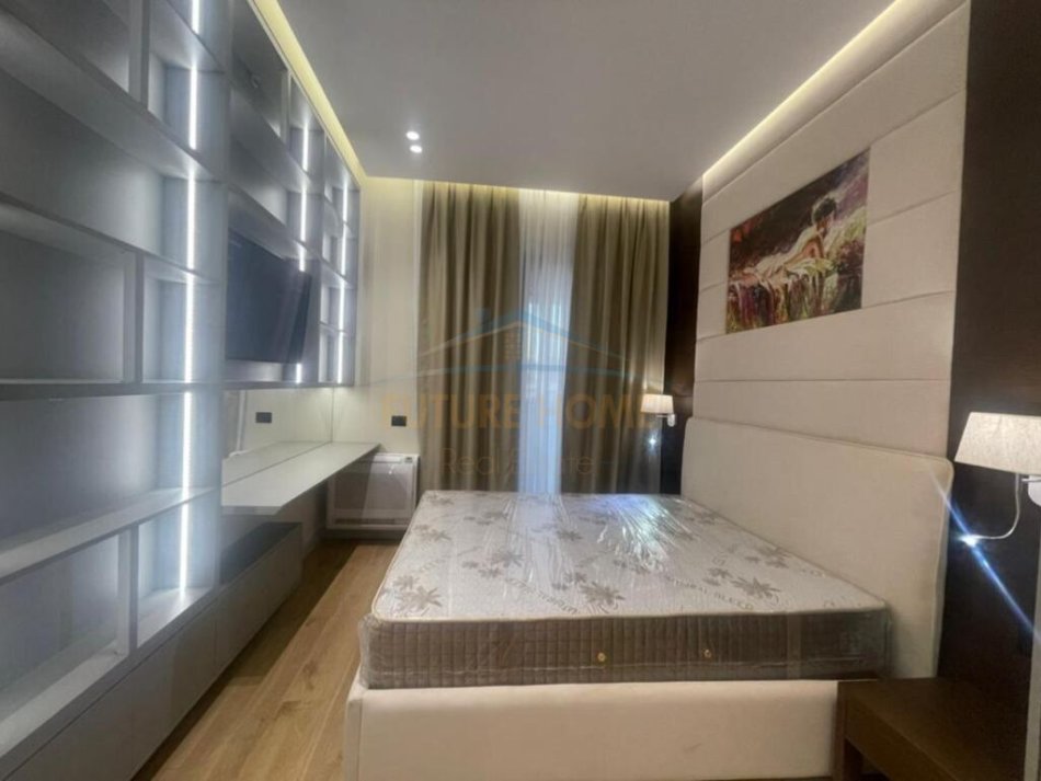 Tirane, jepet me qera apartament 1+1, Kati 2, 76 m² 900 € (Rruga e Kavajes)
