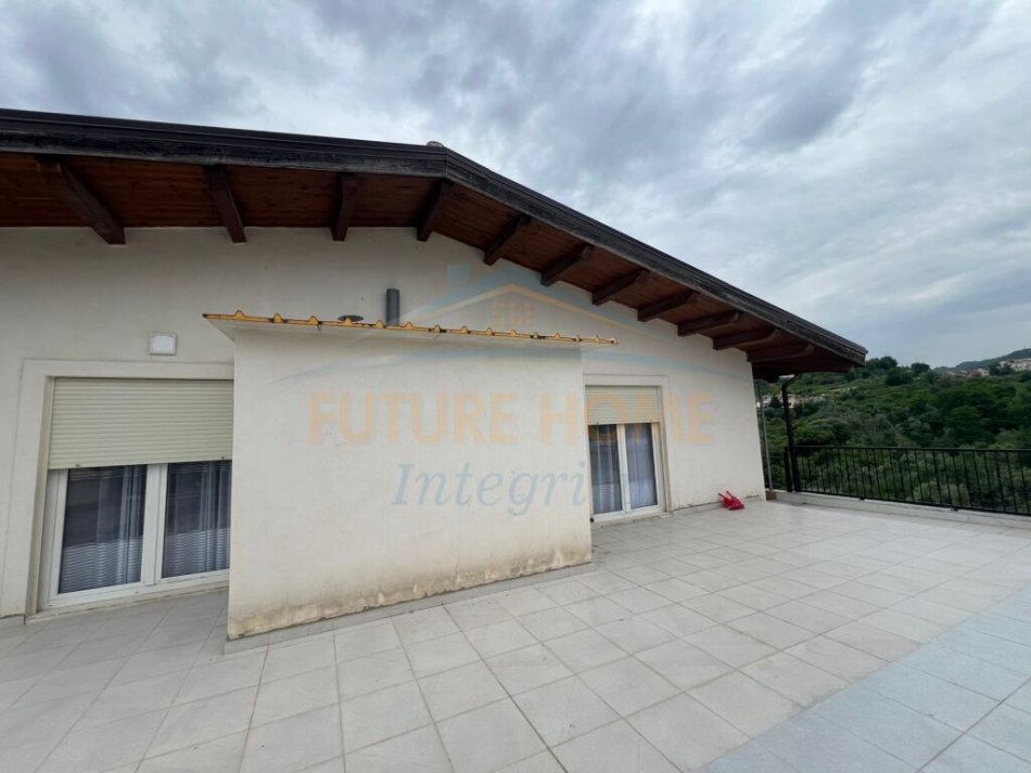 Tirane, jepet me qera apartament 2+1+Ballkon, Kati 4, 100 m² 500 € (Selite)