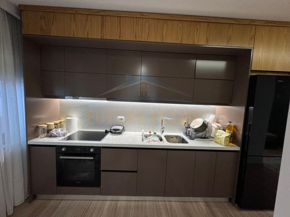 Tirane, shitet apartament 3+1+Ballkon Kati 5, 131 m² 340.000 € (Isa Boletini)