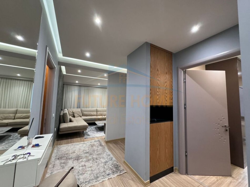 Tirane, shitet apartament 3+1+Ballkon Kati 5, 131 m² 340.000 € (Isa Boletini)