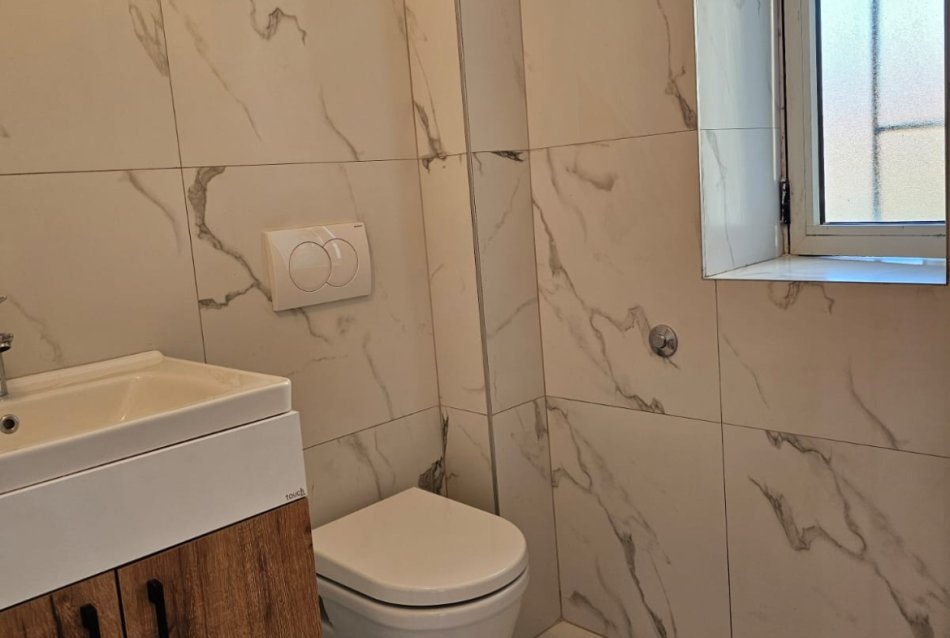 Tirane, shitet apartament 1+1 Kati 3, 55 m² 110.000 € (Xhamia E Tabakeve)