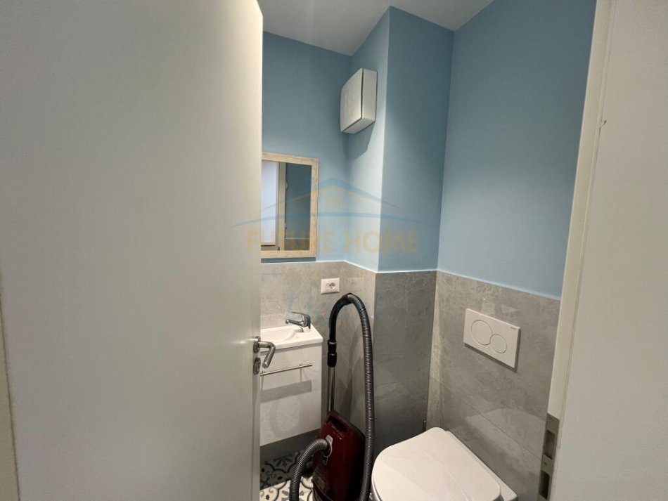 Tirane, jepet me qera apartament 2+1, Kati 4, 96 m² 800 € (Liqeni i Thate)