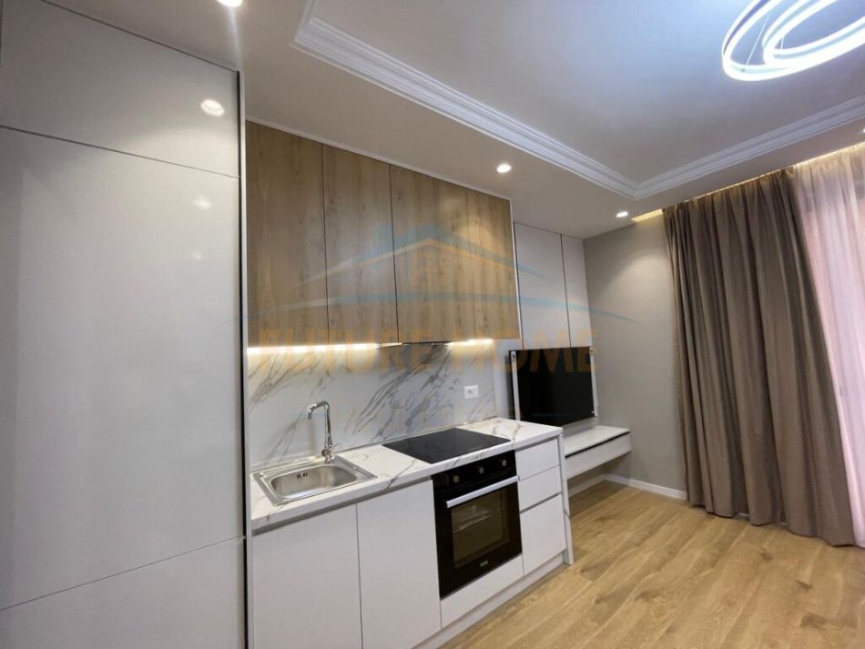 Tirane, shitet apartament 1+1 , 54 m² 148.000 € (21 Dhjetori)
