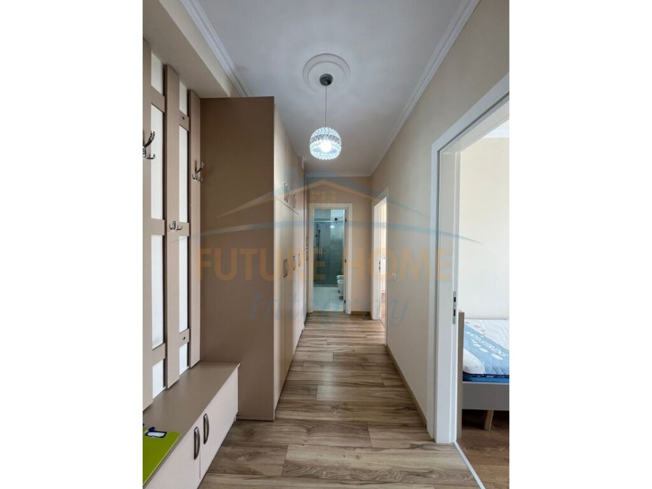Tirane, shitet apartament 2+1+Ballkon Kati 7, 97 m² 235,000 € (Komuna e Parisit)