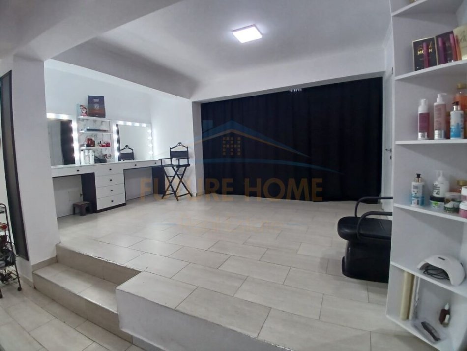 Durres, shitet ambjent biznesi Kati 0, 90 m² 130.000 € (Ish-Rajoni)