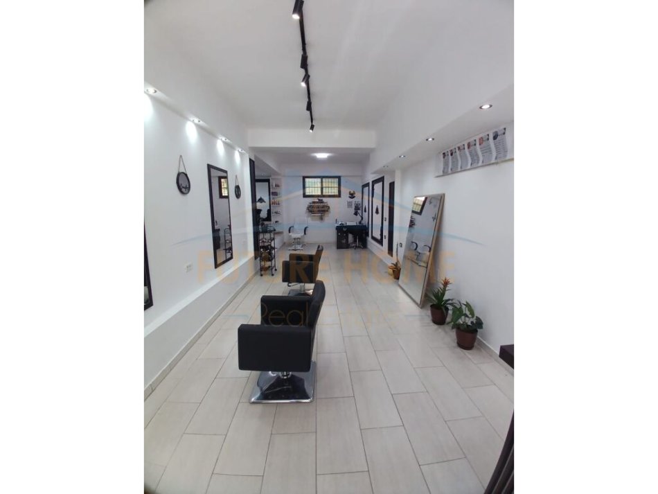 Durres, shitet ambjent biznesi Kati 0, 90 m² 130.000 € (Ish-Rajoni)
