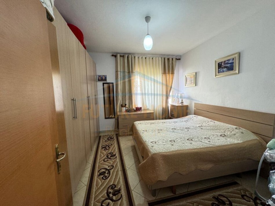 Tirane, shitet apartament 1+1 , 88,000 € (Unaza e Re