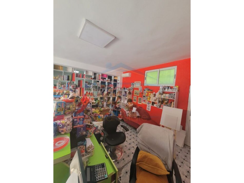 Tirane, shitet ambjent biznesi Kati 0, 60 m² (Rruga Gramozi Institut