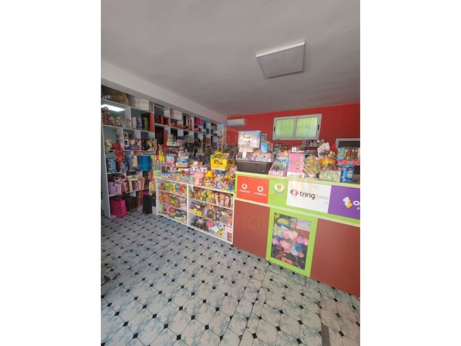 Tirane, shitet ambjent biznesi Kati 0, 60 m² (Rruga Gramozi Institut
