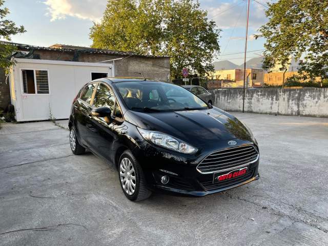 Tirane, shes makine Ford FIESTA Viti 2014, 6.400 Euro