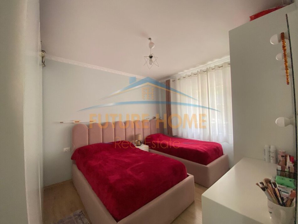 Tirane, shes apartament 1+1 Kati 1, 58 m² 145000 € (Stacioni i Trenit)