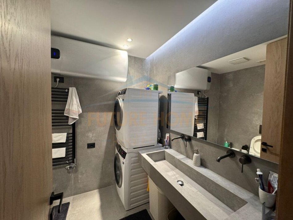 Tirane, shitet apartament 2+1 Kati 1, 97 m² 265,000 € (komuna e parisit)