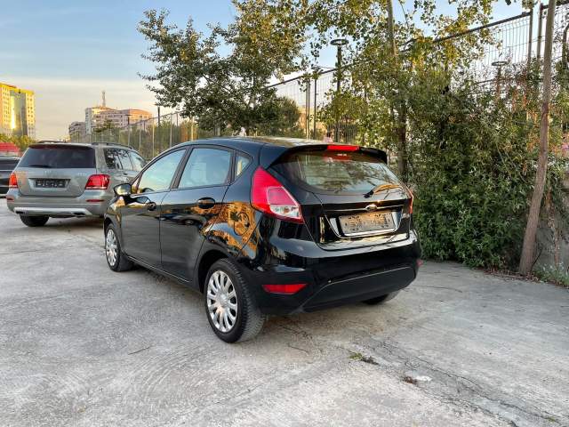Tirane, shes makine Ford FIESTA Viti 2014, 6.400 Euro