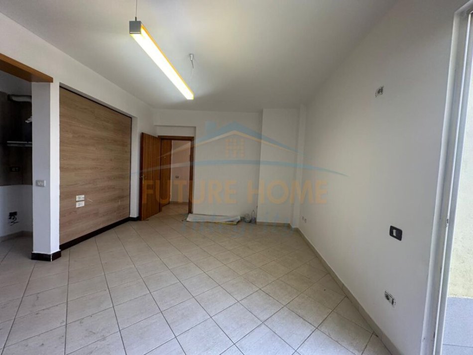 Tirane, shitet apartament 2+1 Kati 11, 101 m² 170,000 € (Rruga e Kavajes)