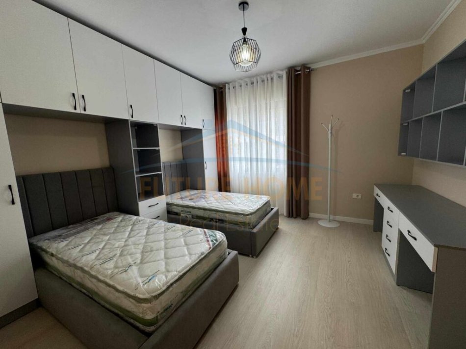 Tirane, Shitet apartament 2+1 Kati 3, 108 m² 230,000 € (KOPSHTI ZOOLOGJIK)