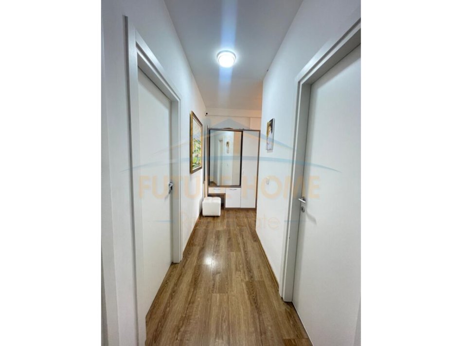 Tirane, jepet me qera apartament 2+1+Ballkon Kati 7, 120 m² 800 € (Ish Parku)