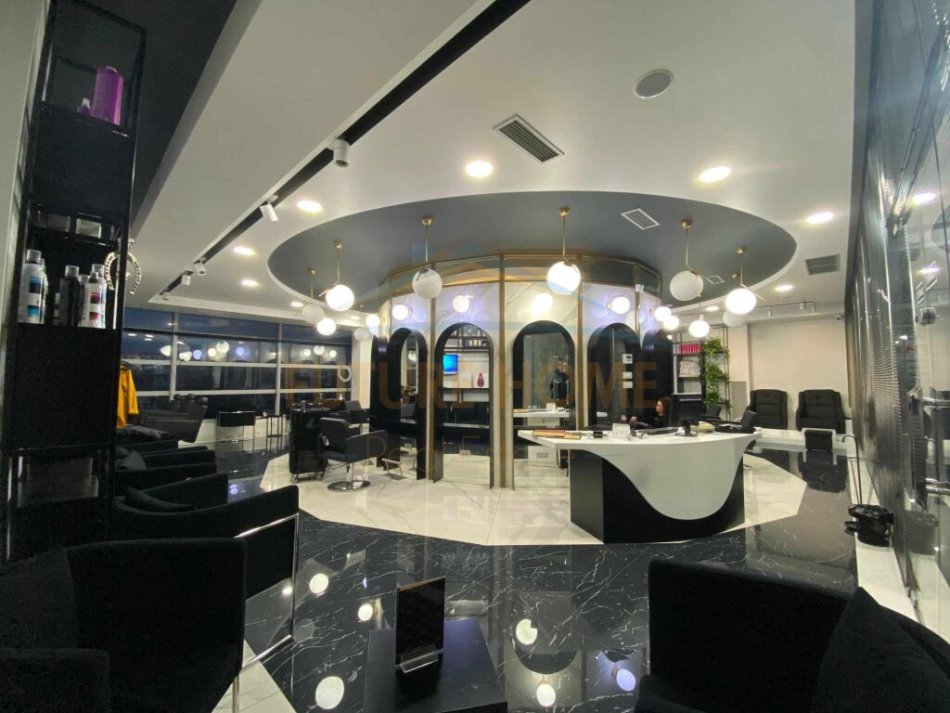 Tirane, shitet apartament Kati 1, 127 m² 145,000 € (UNAZA E RE)
