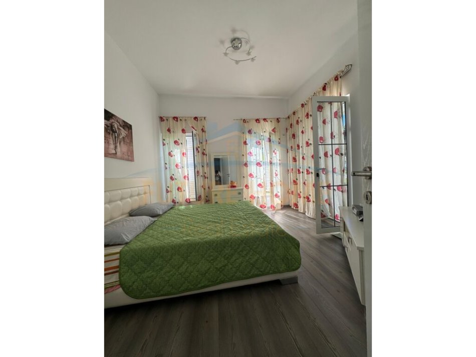 Gjiri Lalezit | Hamallaj, shitet Vile 2 Katshe Kati 0, 453 m² 420.000 € (Lura 1 , Gjiri Lalzit)