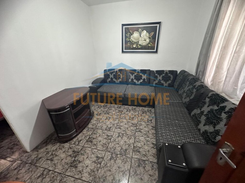 Tirane, jepet me qera apartament 1+1 Kati 0, 75 m² 450 € (Rruga Jordan Misja)