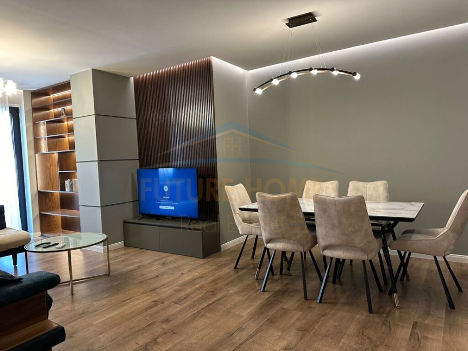 Tirane, shitet apartament 2+1+Ballkon Kati 5, 115 m² 230.000 € (Don Bosco)