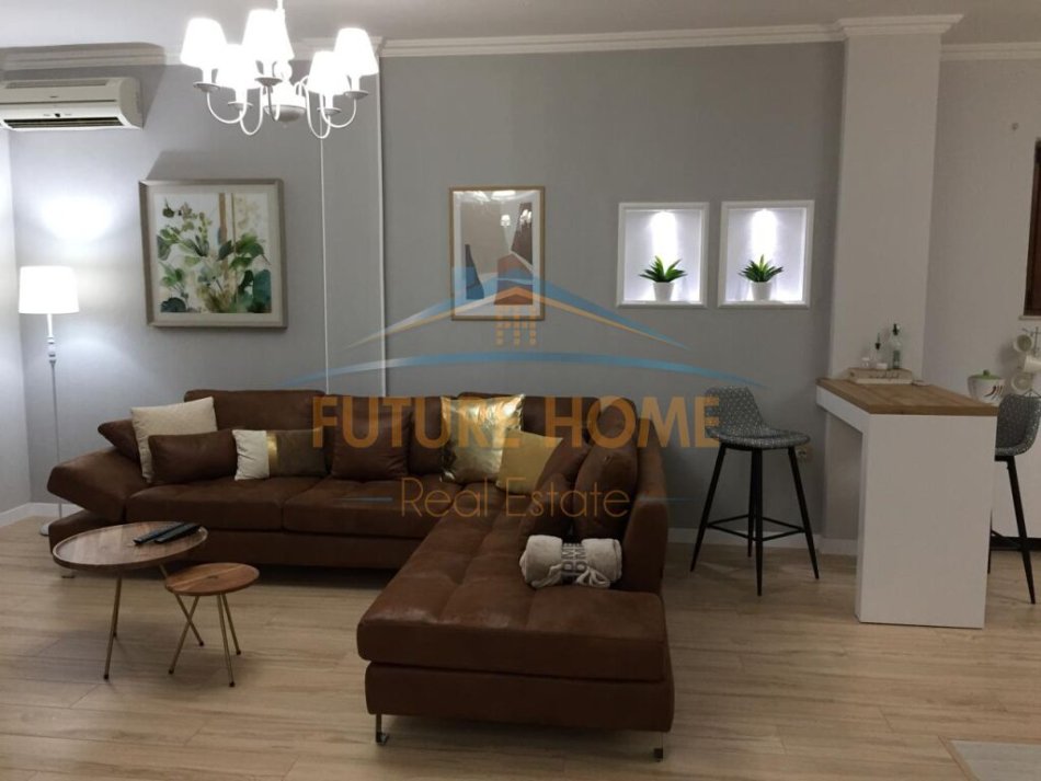 Tirane, jepet me qera apartament 2+1 Kati 3, 140 m² 900 € (Rruga e Elbasanit)