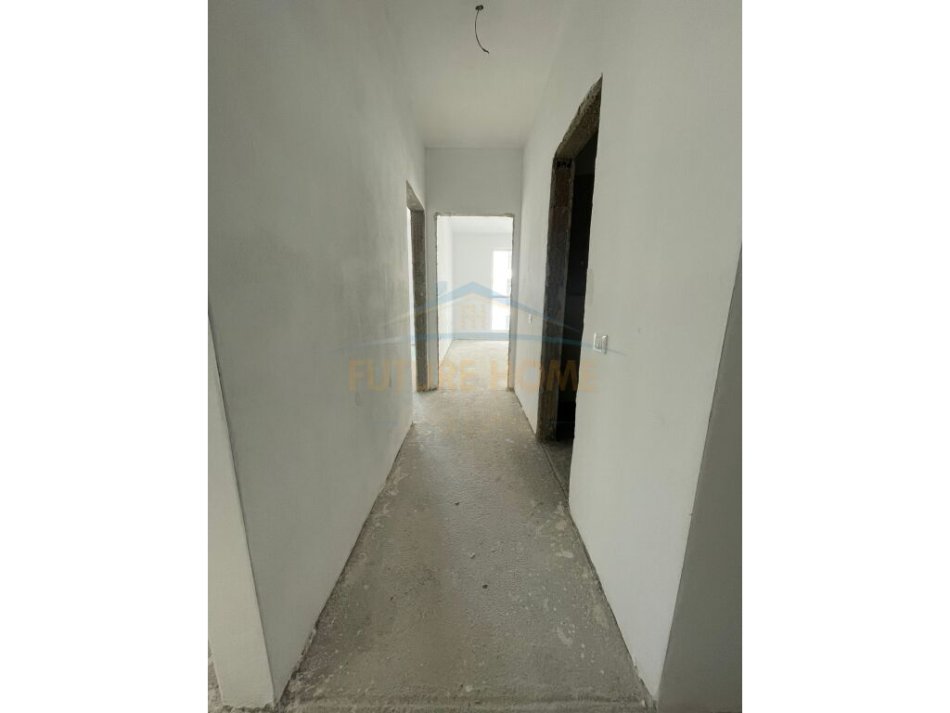 Tirane, shitet apartament 2+1+Aneks+Ballkon Kati 2, 125 m² 122.000 € 