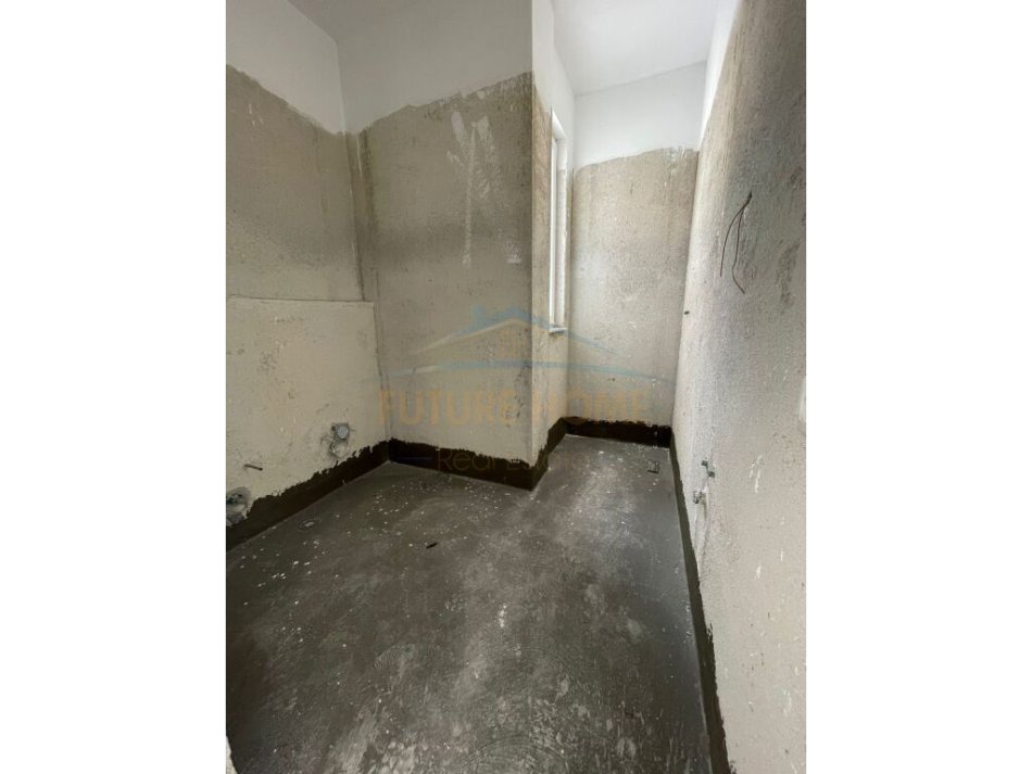 Tirane, shitet apartament 2+1+Aneks+Ballkon Kati 2, 125 m² 122.000 € 
