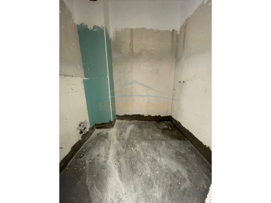 Tirane, shitet apartament 2+1+Aneks+Ballkon Kati 2, 125 m² 122.000 € 