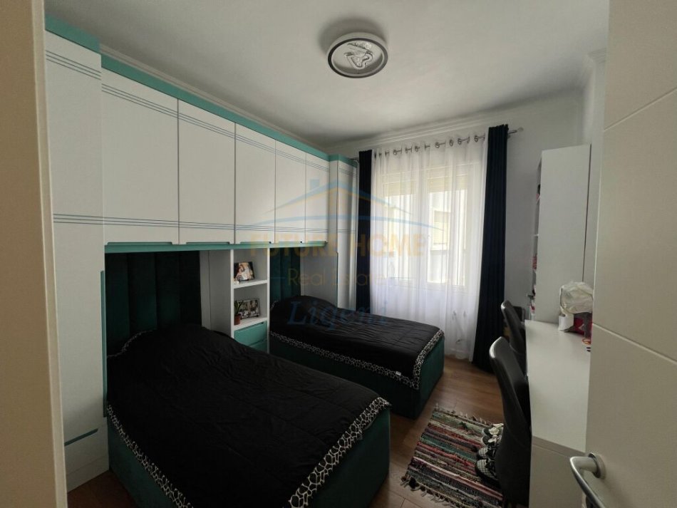 Tirane, shitet apartament 2+1+Aneks+Ballkon Kati 1, 123 m² 210.000 € (KOPSHTI BOTANIK)