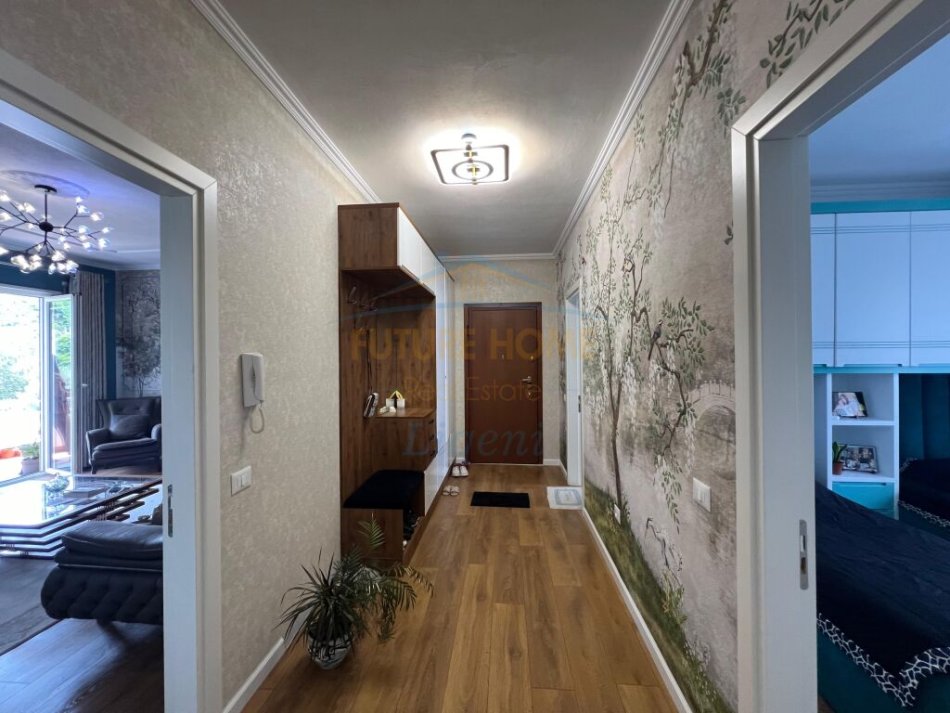 Tirane, shitet apartament 2+1+Aneks+Ballkon Kati 1, 123 m² 210.000 € (KOPSHTI BOTANIK)