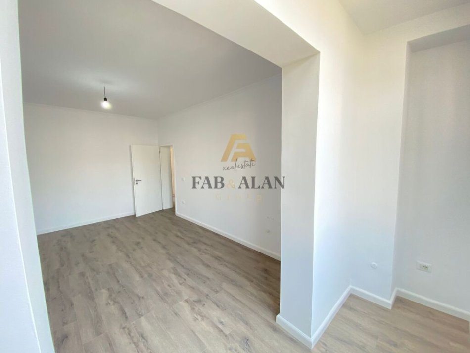 Tirane, shitet apartament 2+1 Kati 3, 68 m² 150.000 € (21 Dhjetori)