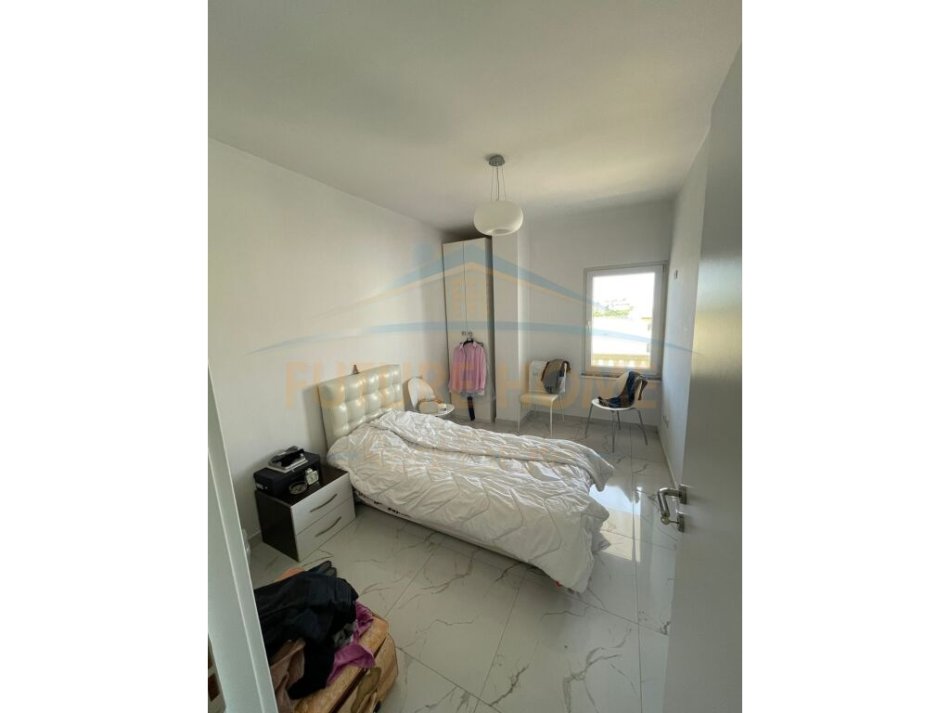 Durres, shitet apartament 3+1 Kati 5, 160 m² 170.000 € (Shkembi i Kavajes , Durres)