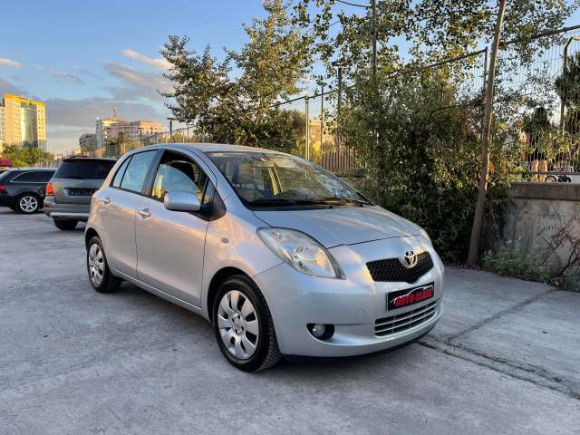 Tirane, shes makine Toyota YARIS Viti 2007, 3500 Euro