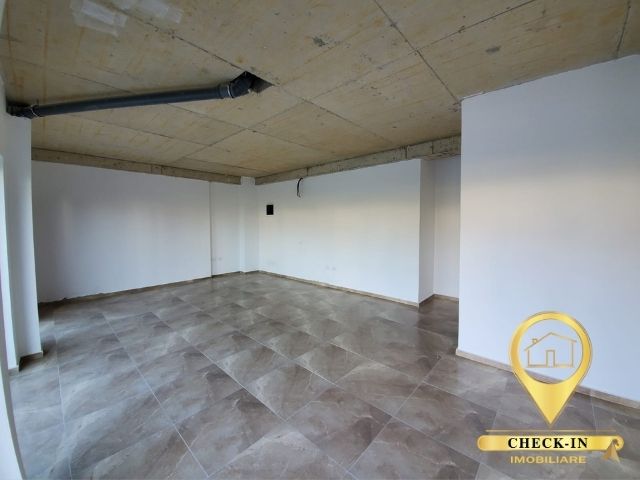 Tirane, jepet me qera dyqan Kati 0, 56 m² 600 Euro (Kompleksi Kontakt Mangalem)
