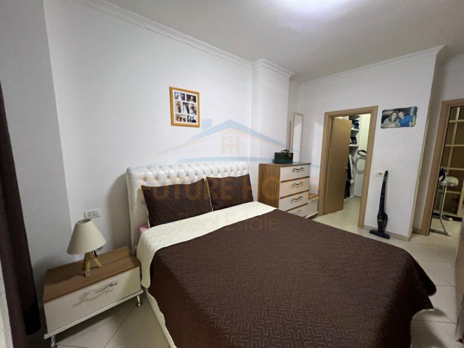 Tirane, shitet apartament 2+1+Ballkon Kati 4, 122 m² 170.000 € (Unaza e Re)