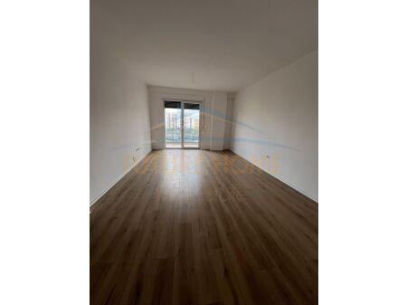 Tirane, shitet, apartament 1+1 Kati 1, 73 m² 101.780 € (unaza e re)